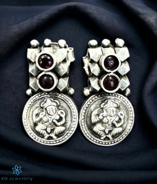 The Gauri Silver Kempu  Necklace & Earrings