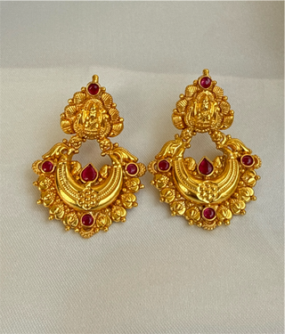 The Jashvi Silver Chandbali Earrings