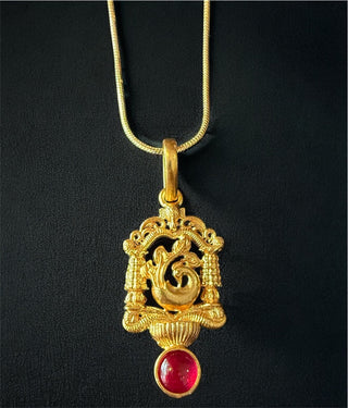 The Navaranga Silver Peacock Pendant & Earrings