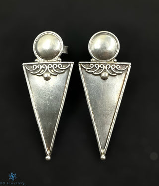 Front of Aakara Silver Earrings with triangular design