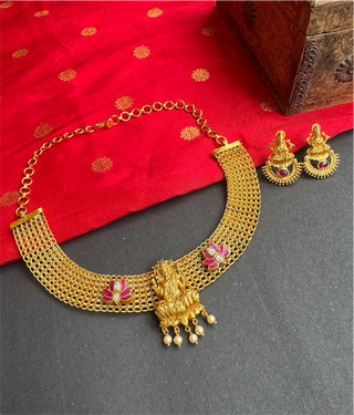 The Shrima Lakshmi Silver Mesh Necklace