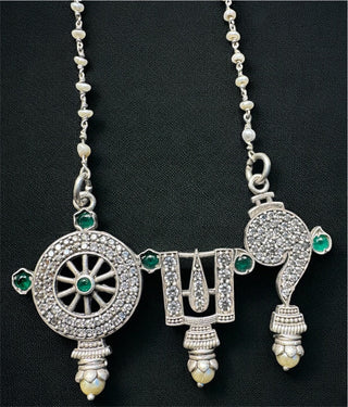 The Vajra Shankhu, Chakra Nama Silver Pearl Necklace & Earrings (Oxidised)