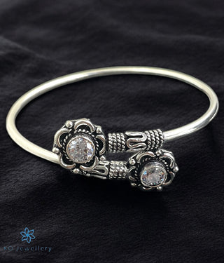 The Vivarna Silver Openable Gemstone Bracelet