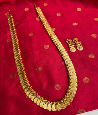 The kili Antique Silver Kasumala Coin Necklace