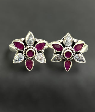 The Kadambini Gemstone Silver Toe-Rings(Red\White)