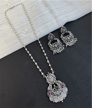 The Dharani Silver Lakshmi Pearl Necklace & Earrings