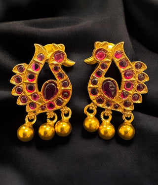 The Lasaka Silver Peacock Kemp Pendant Set