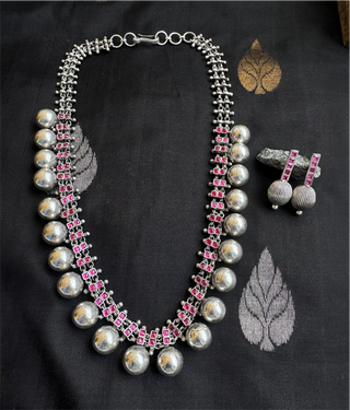 The Yoshita Silver Kempu Necklace & Earrings (Oxidised)