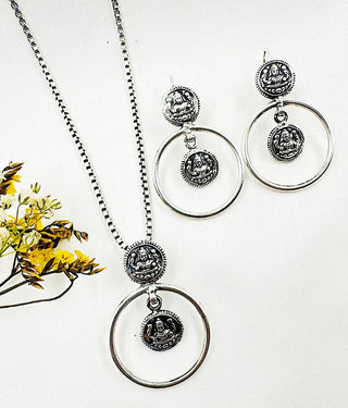 The Silver Lakshmi Pendant Set (Hook/Oxidised)