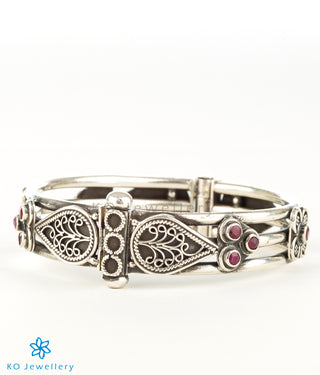 The Sarisha Silver Bracelet (Red/Size 2.6)