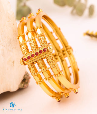 The Kumud Silver Coorgi Bracelet (Three layers/Size 2.2/2.4/2.6/2.8)