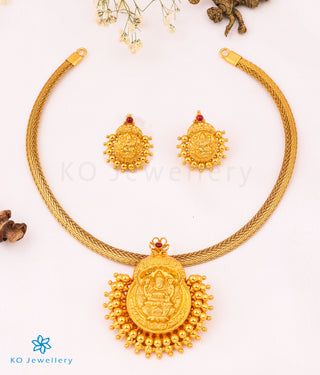 The Avahati Silver Lakshmi Pendant Set