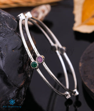 The Alaya Silver Gemstone Bangle (Red/Green/Size 2.4)