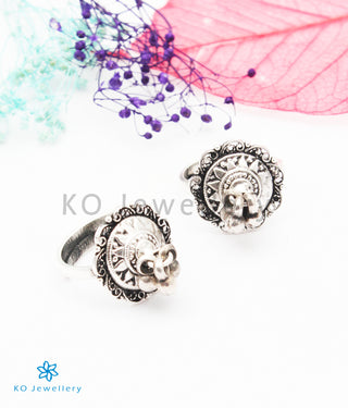 The Sampada Silver Toe-Rings