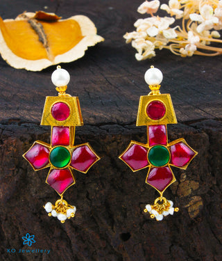 The Ukti Silver Kundan Earrings