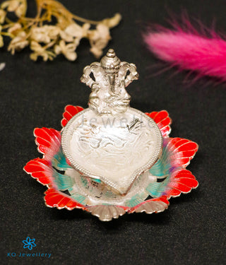 The Amruda Ganesha Silver Diya/Lamp