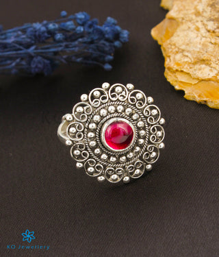 The Yuktvaa Kemp Silver Finger Ring (Oxidised)