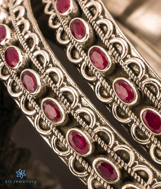 The Vishruth Silver Gemstone Bangle (Size 2.6)