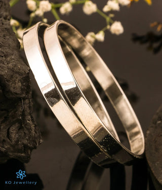 The Isa Silver Kids Bangle (Size 2.0)