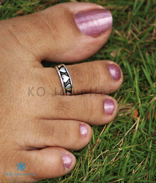 Hridya Silver Toe-Rings